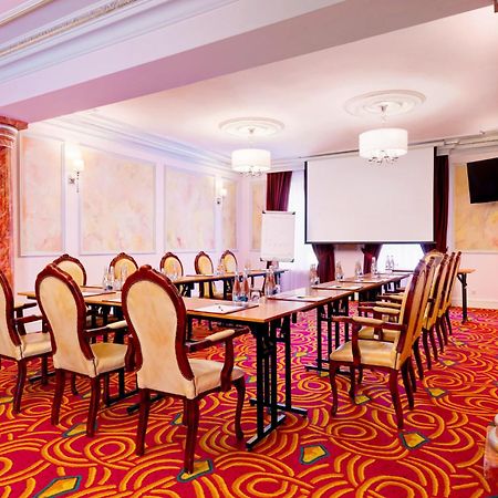 Palacyk Otrebusy Business & Spa Luaran gambar