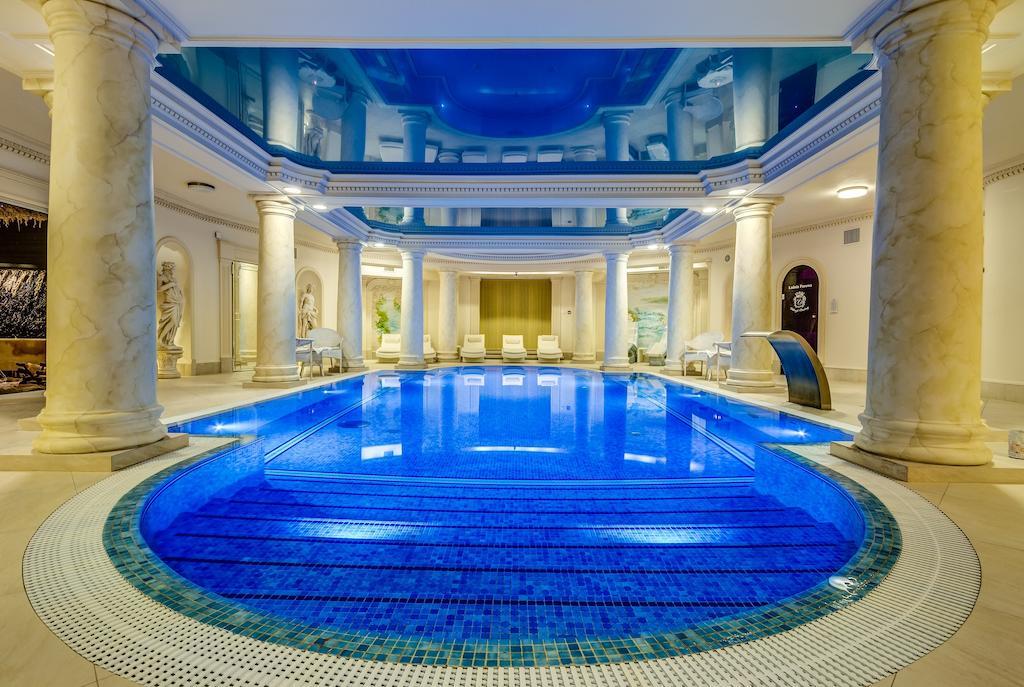 Palacyk Otrebusy Business & Spa Luaran gambar